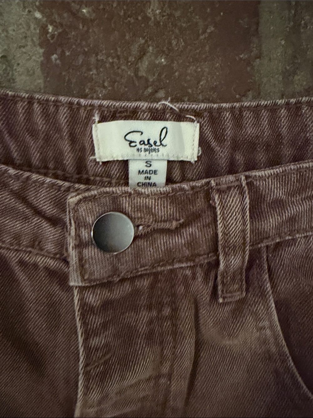 ⭐️Easel Barrel Faded Star Print Jeans⭐️ - Picture 4 of 6